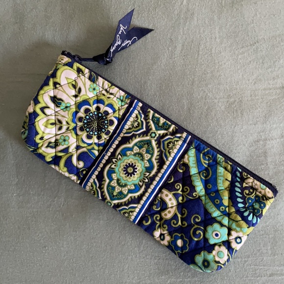 Vera Bradley 3 Piece Set (Tote, Wristlet & Bag) Green & Blue Paisley Quilted - Picture 9 of 12